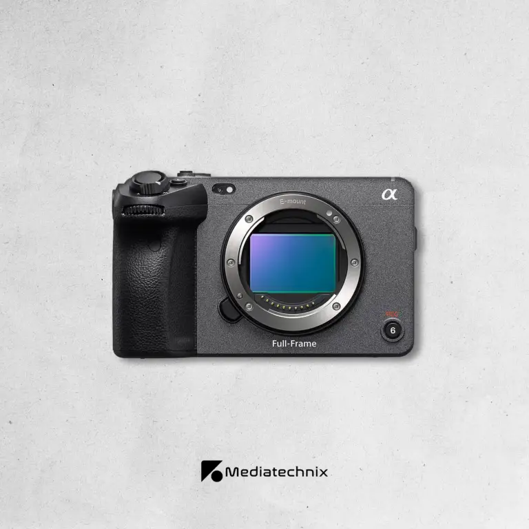 Sony FX3 mieten – Kompakte Vollformat-Cinema-Kamera für professionelle Filmproduktionen in Frankfurt | Mediatechnix Rental Die Sony FX3 ist eine Netflix-zertifizierte Cinema-Kamera, ideal für kinoreife Filmproduktionen, Werbefilme und Dokumentationen. Mit 4K 120 fps, Dual Base ISO (800 & 12.800) und S-Cinetone bietet sie herausragende Low-Light-Performance und professionelle Farbkontrolle. Perfekt für Handheld-, Gimbal- und Event-Drehs. Jetzt in Frankfurt mieten! 🎬🚀