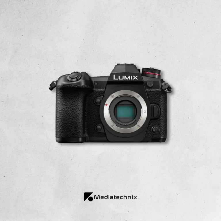 Panasonic Lumix DC-G9 mieten – Leistungsstarke MFT-Kamera für Foto- & Videoproduktionen in Frankfurt | Mediatechnix Rental Die Panasonic Lumix DC-G9 ist eine hochauflösende Micro-Four-Thirds-Kamera, ideal für Event-, Natur- und Dokumentarfilmproduktionen. Mit 20.3 MP, 4K 60 fps in 10-Bit, Dual I.S. Bildstabilisierung und freigeschaltetem V-Log liefert sie erstklassige Bildqualität und professionelle Farbkontrolle. Jetzt in Frankfurt mieten! 📸🎥🚀